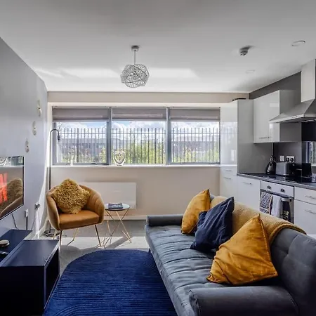 Bright 1 Bedroom Flat In Salford With Parking Available Manchester Exterior photo
